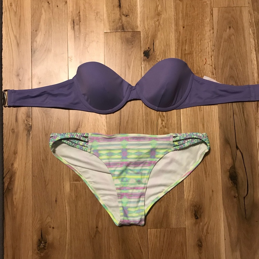 Victoria’s Secret bikini